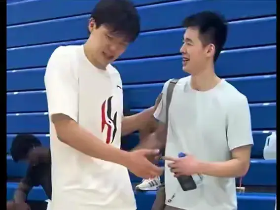 郭昊文显然, 一起参加了